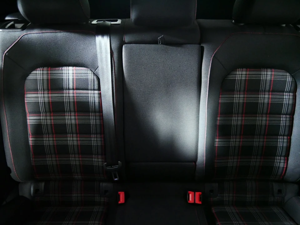 2015 Volkswagen GTI Mk7 - Image 13 of 31