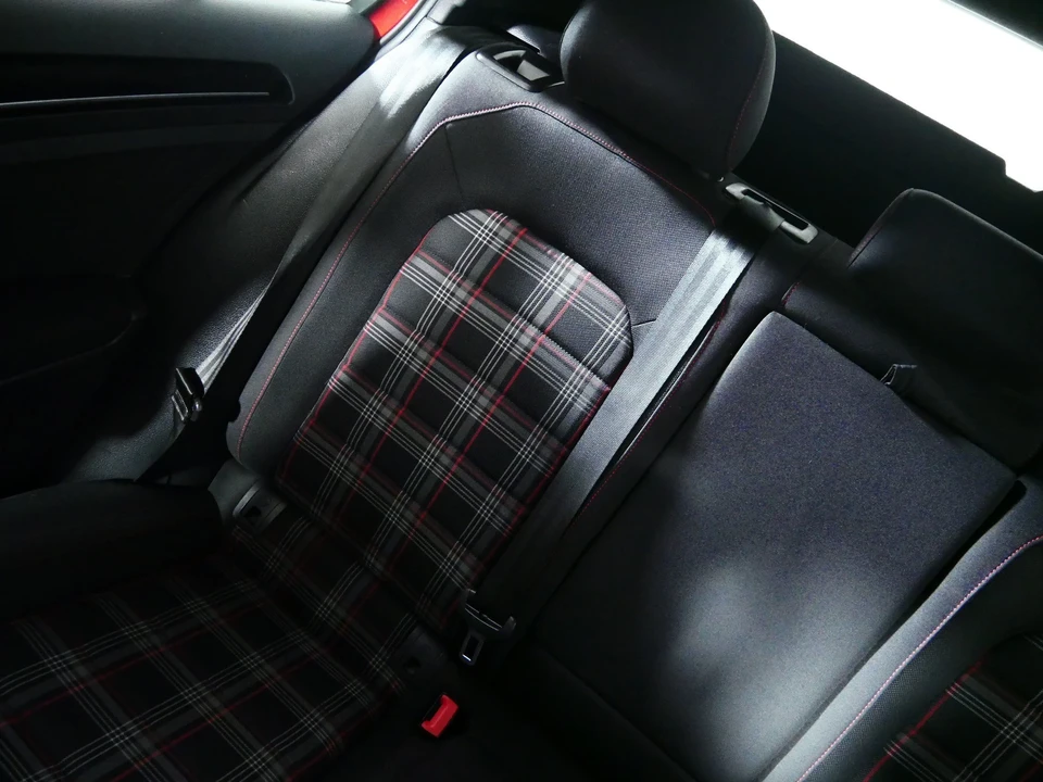 2015 Volkswagen GTI Mk7 - Image 12 of 31