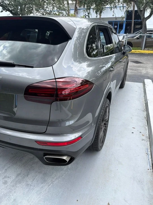 2016 Porsche 958 Cayenne - Image 4 of 9