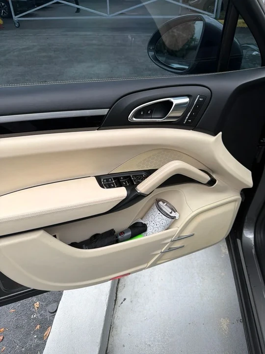 2016 Porsche 958 Cayenne - Image 7 of 9