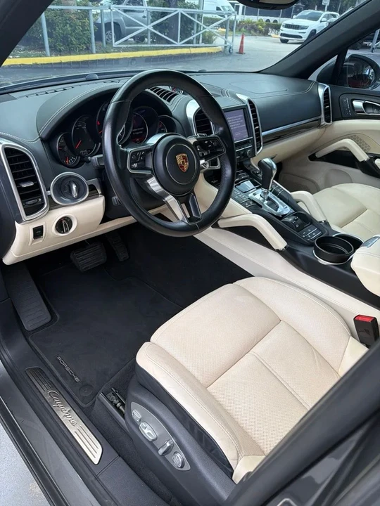 2016 Porsche 958 Cayenne - Image 6 of 9