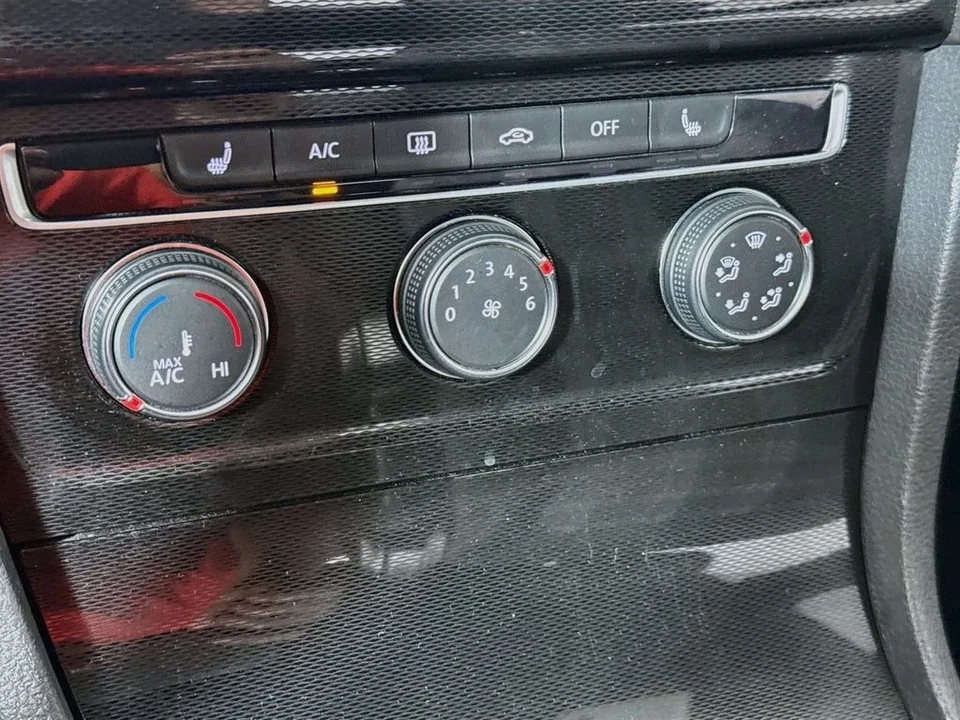 2016 Volkswagen GTI Mk7 - Image 18 of 31
