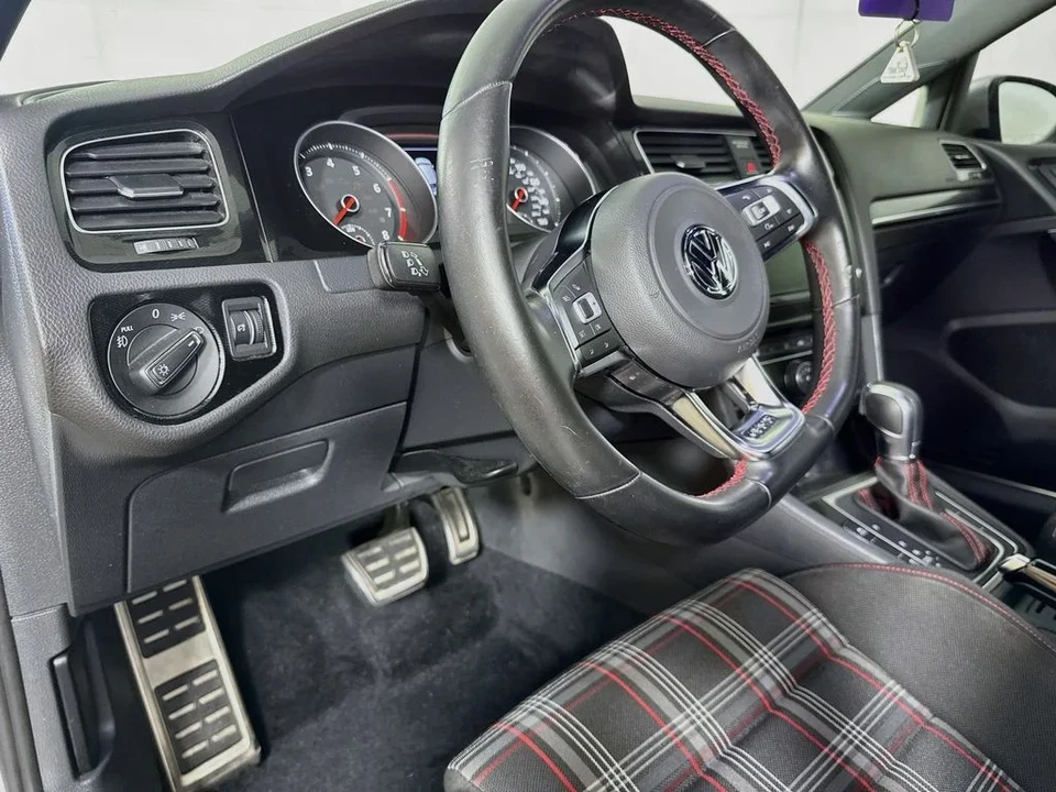 2016 Volkswagen GTI Mk7 - Image 9 of 31