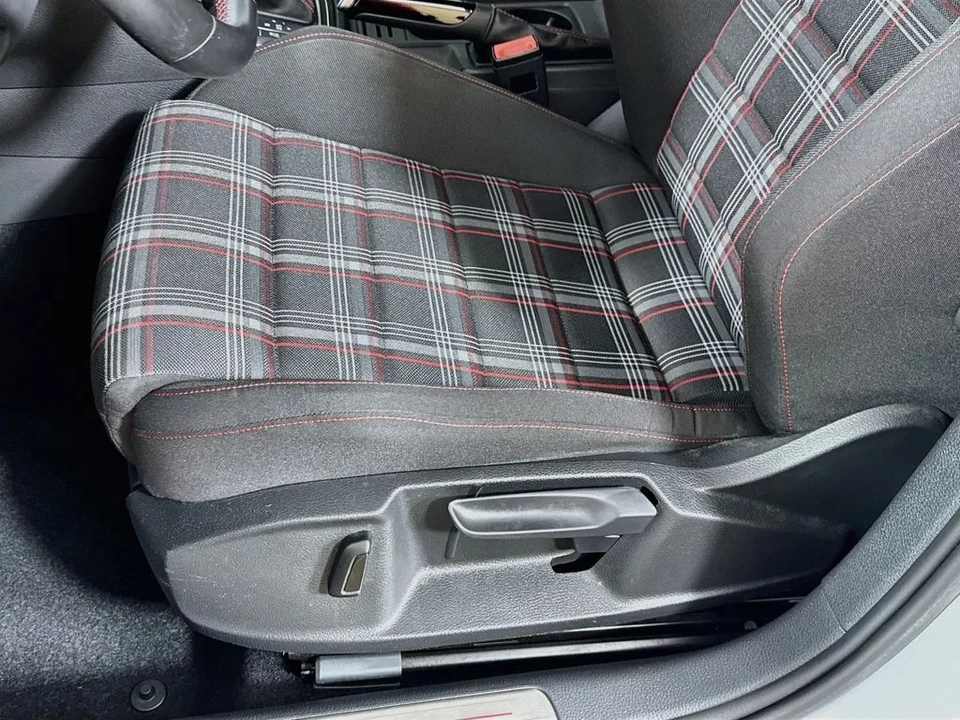 2016 Volkswagen GTI Mk7 - Image 23 of 31