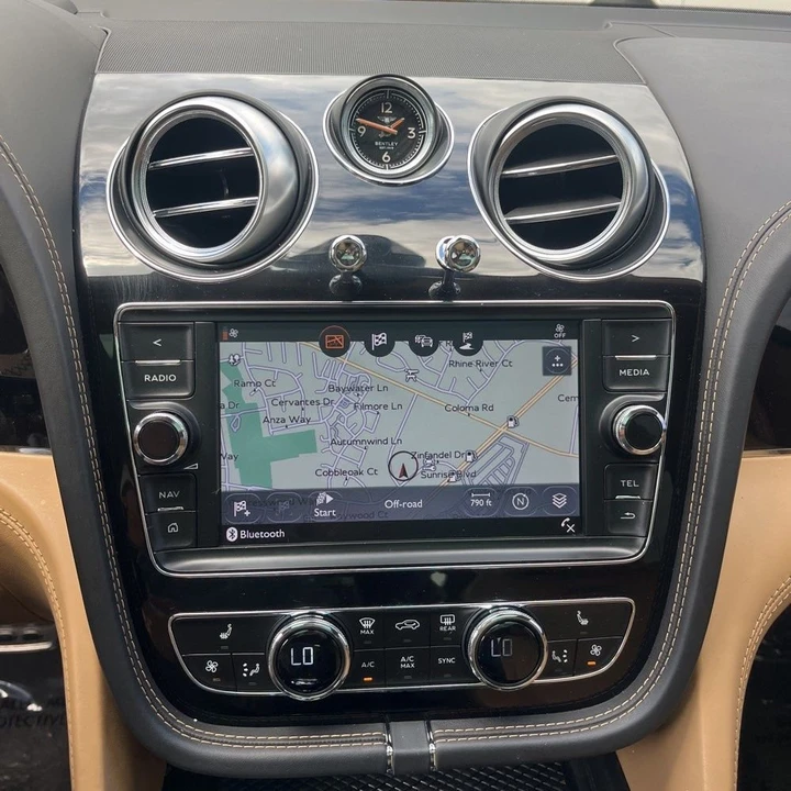 2017 Bentley Bentayga - Image 18 of 27