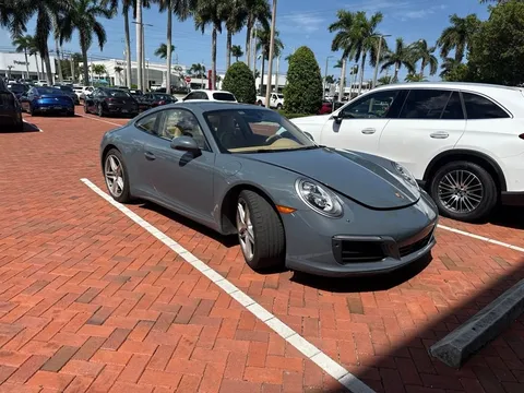 2017 Porsche 911 Carrera