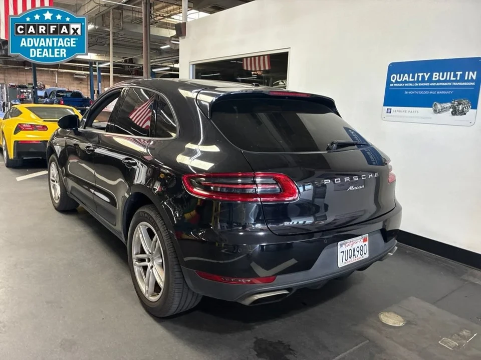 2017 Porsche Macan - Image 3 of 7