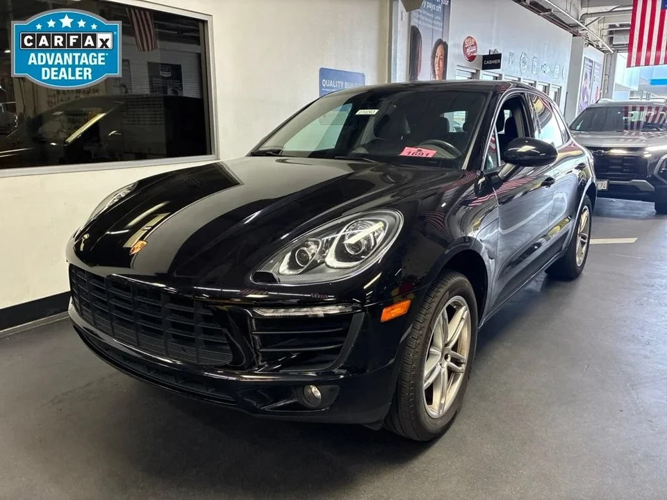 2017 Porsche Macan - Image 4 of 7
