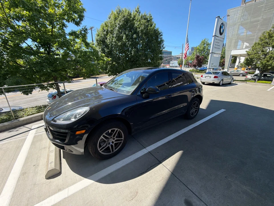 2017 Porsche Macan - Image 3 of 5