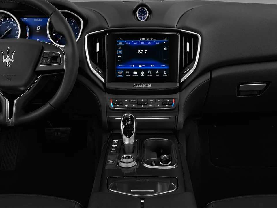 2018 Maserati Ghibli 3rd Gen - Image 25 of 31