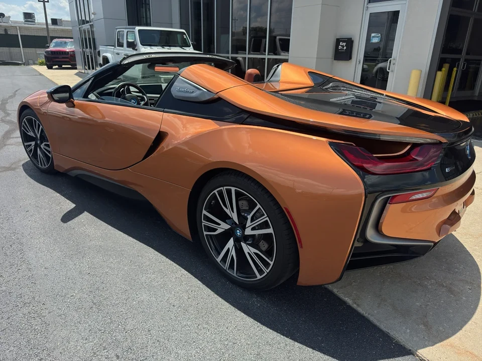 2019 BMW i8 - Image 8 of 11