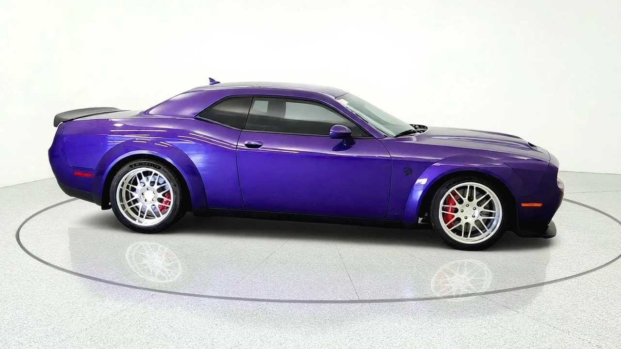2019 Dodge Challenger SRT Hellcat 3rd Gen - Image 10 of 31