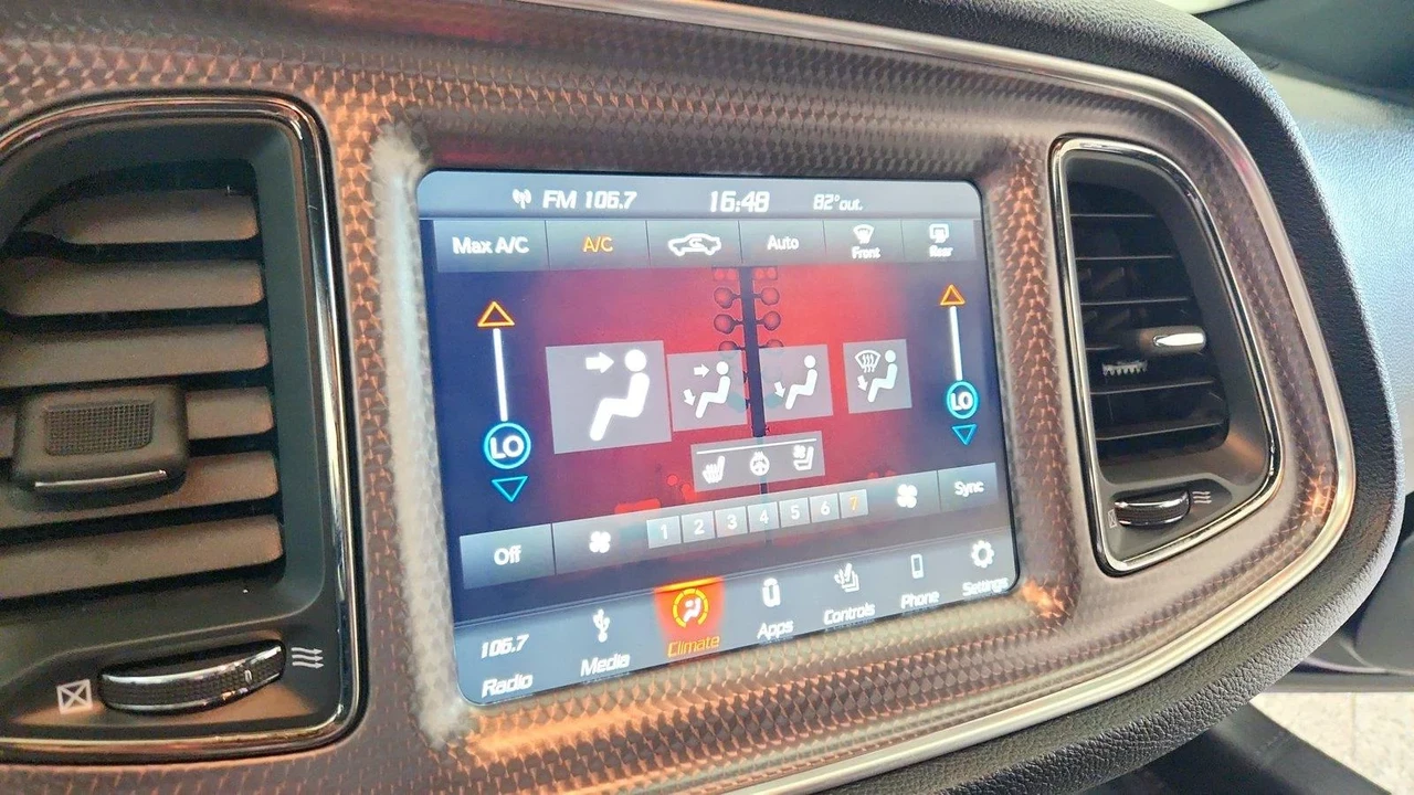 2019 Dodge Challenger SRT Hellcat 3rd Gen - Image 20 of 31