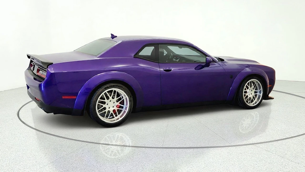 2019 Dodge Challenger SRT Hellcat 3rd Gen - Image 9 of 31