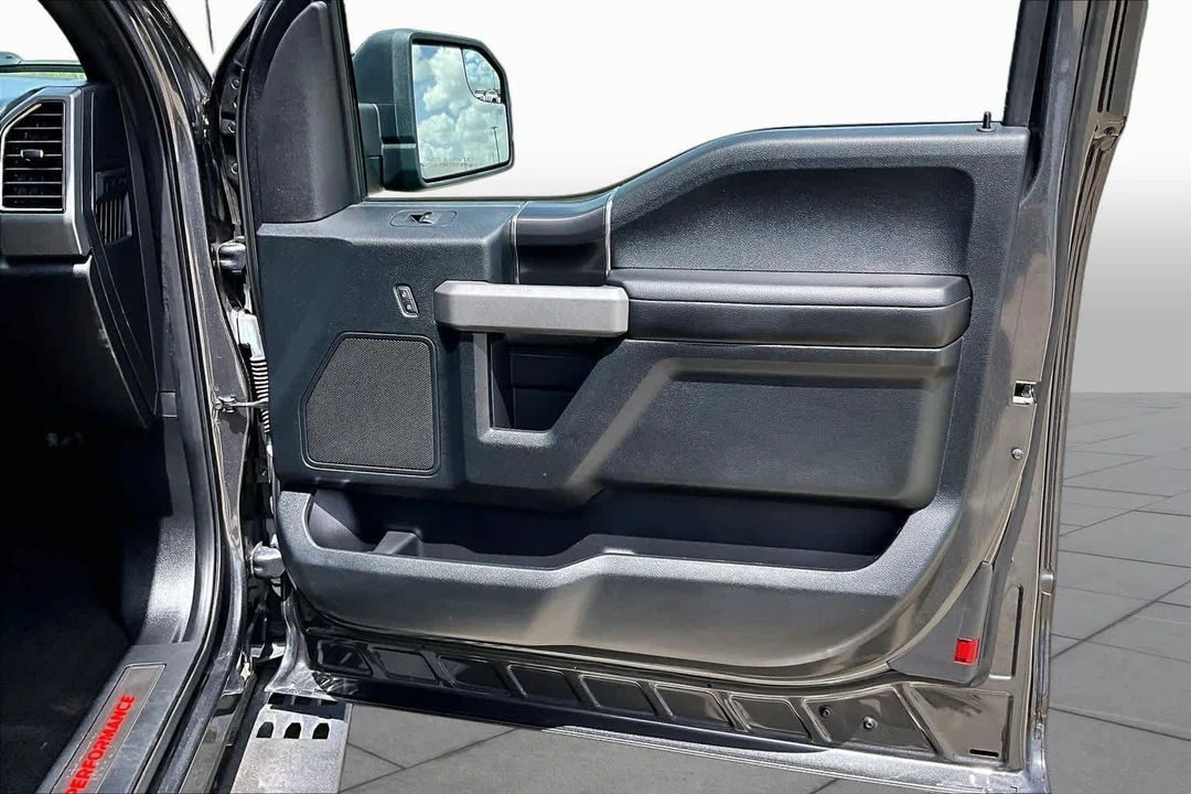 2019 Ford F-150 Raptor 13th Gen - Image 23 of 31