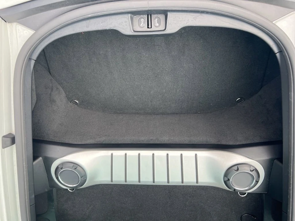 2019 Porsche - Image 14 of 19
