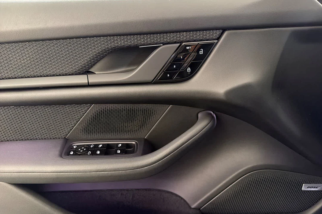 2020 Porsche Taycan Turbo - Image 12 of 29
