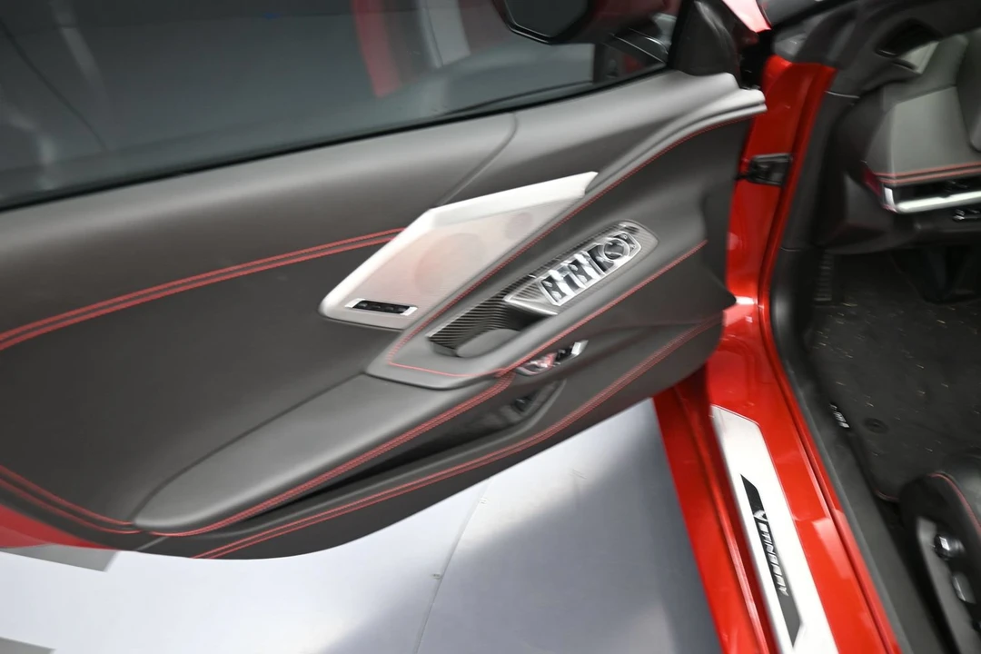 2021 Chevrolet Corvette C8 - Image 12 of 31