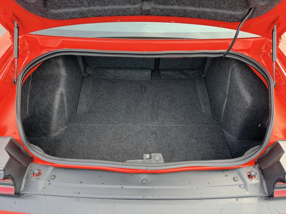 2021 Dodge Challenger - Image 20 of 22