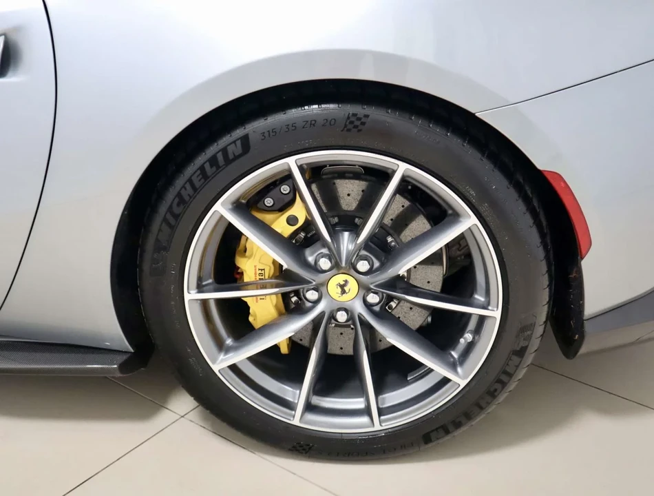 2021 Ferrari 812 GTS - Image 9 of 31