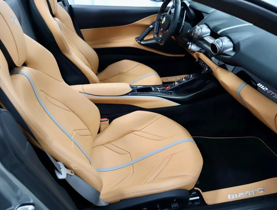 2021 Ferrari 812 GTS - Image 14 of 31