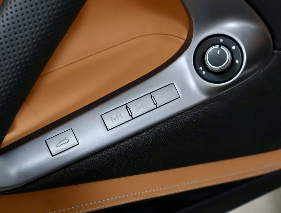 2021 Ferrari 812 GTS - Image 21 of 31