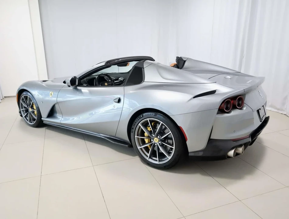 2021 Ferrari 812 GTS - Image 3 of 31