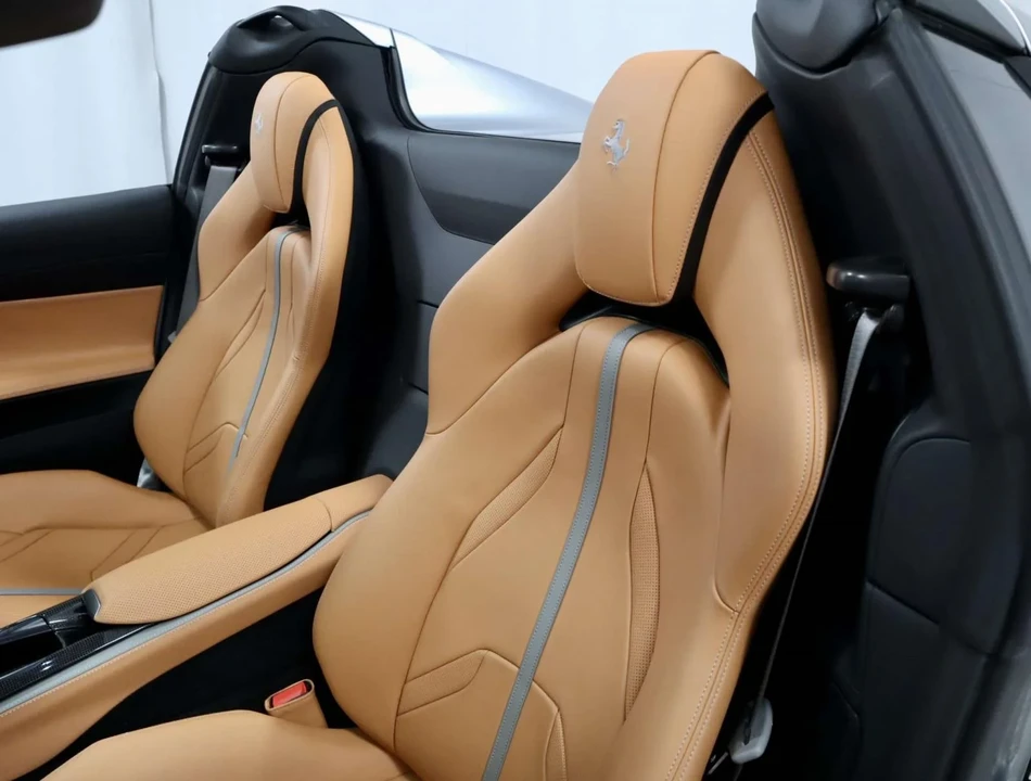 2021 Ferrari 812 GTS - Image 19 of 31