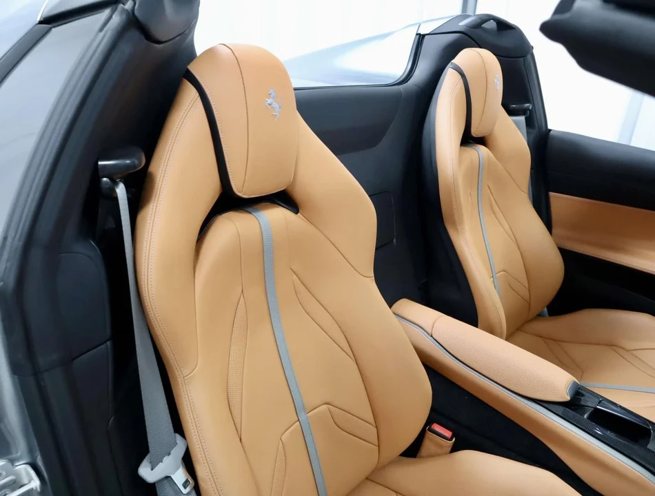 2021 Ferrari 812 GTS - Image 16 of 31