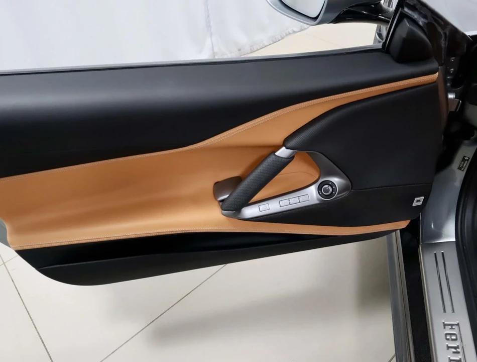2021 Ferrari 812 GTS - Image 20 of 31
