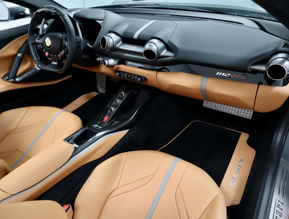 2021 Ferrari 812 GTS - Image 15 of 31