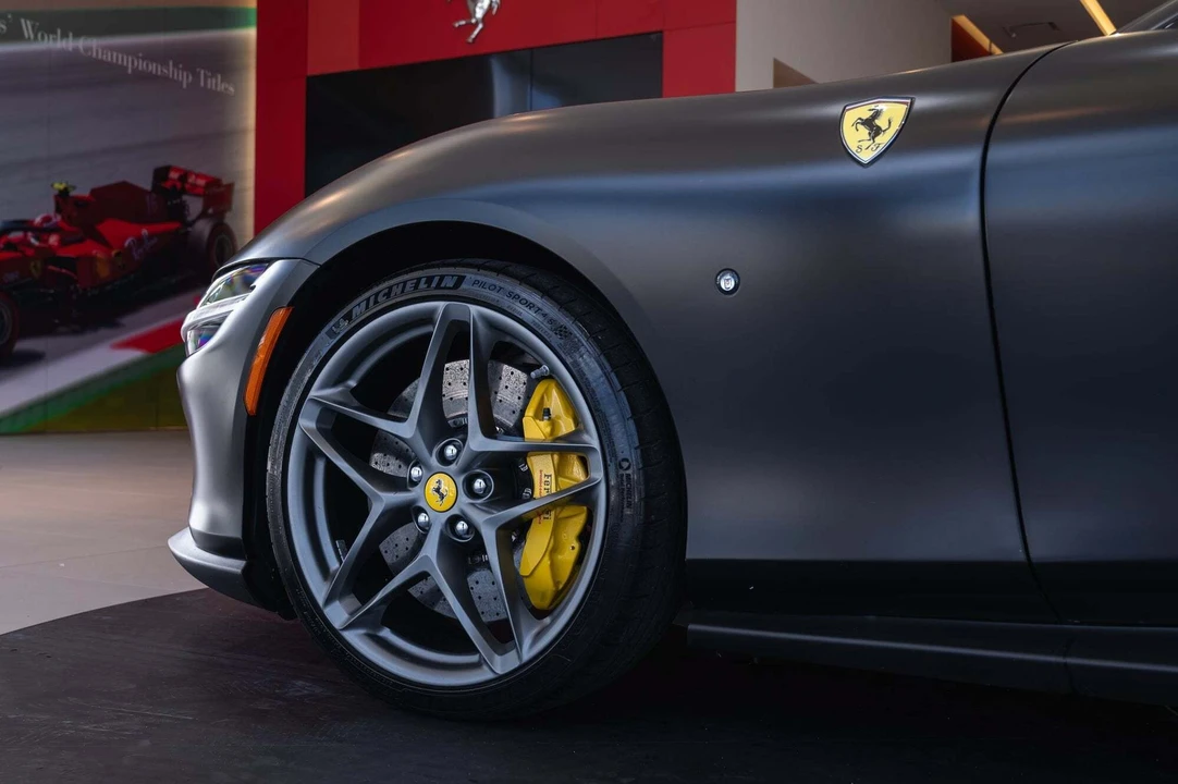 2021 Ferrari Roma - Image 4 of 31