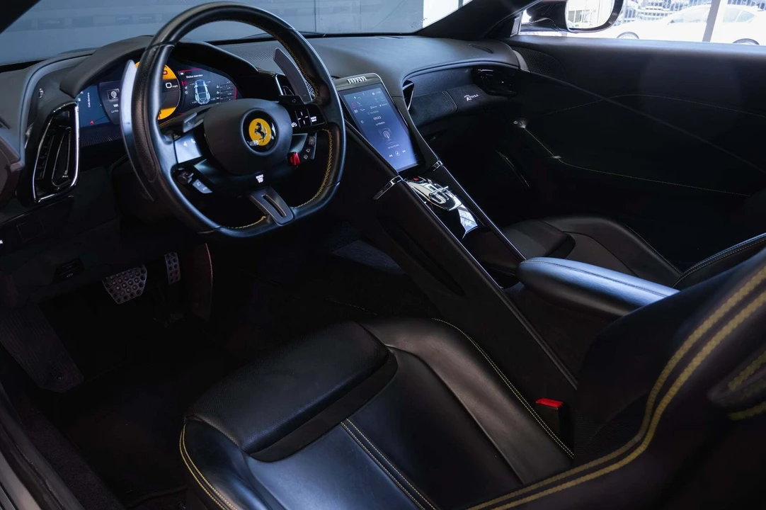 2021 Ferrari Roma - Image 17 of 31