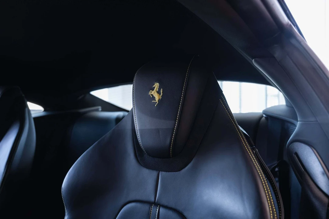 2021 Ferrari Roma - Image 24 of 31