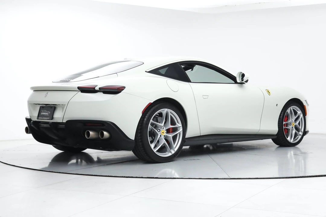 2021 Ferrari Roma - Image 9 of 31