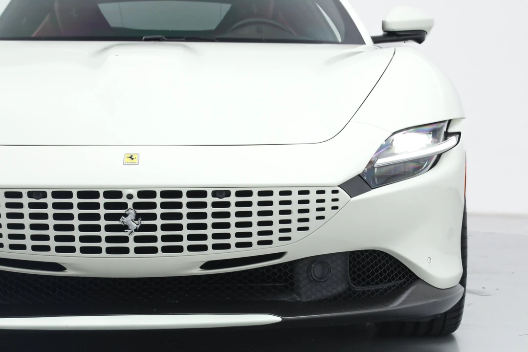 2021 Ferrari Roma - Image 14 of 31