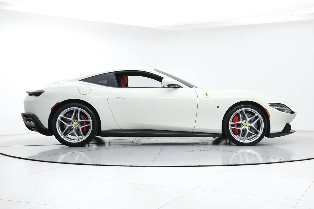 2021 Ferrari Roma - Image 10 of 31