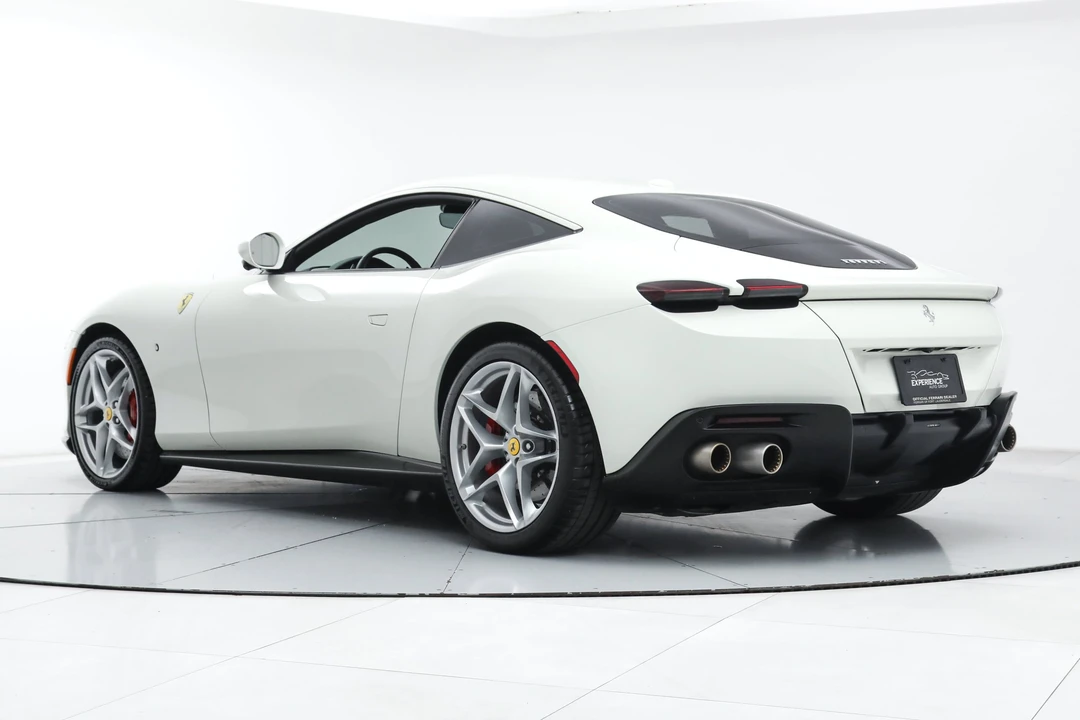 2021 Ferrari Roma - Image 7 of 31