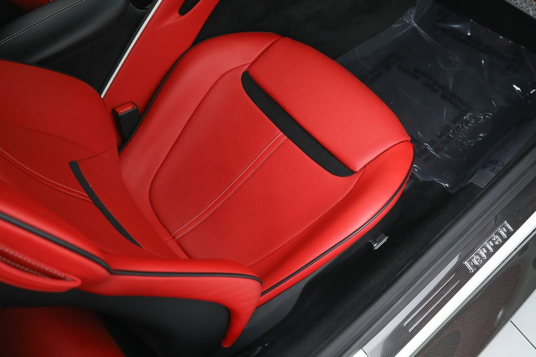 2021 Ferrari Roma - Image 24 of 31