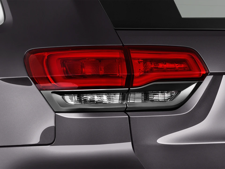 2021 Jeep WK2 Grand Cherokee SRT - Image 4 of 26