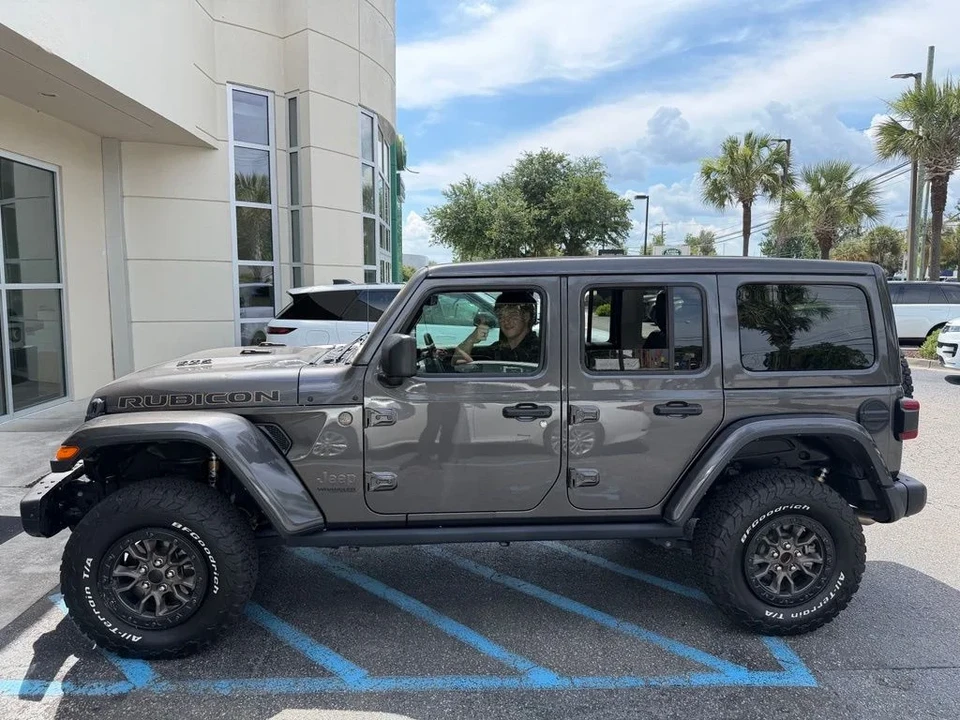 2021 Jeep - Image 2 of 6