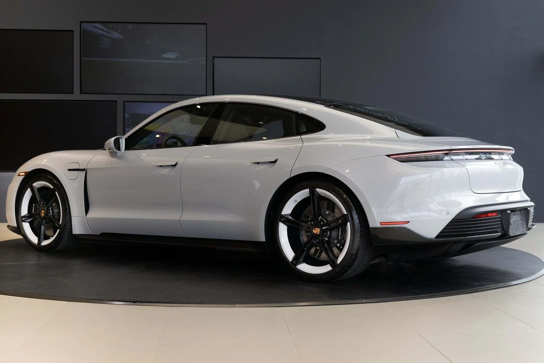2021 Porsche Taycan Turbo S - Image 3 of 31