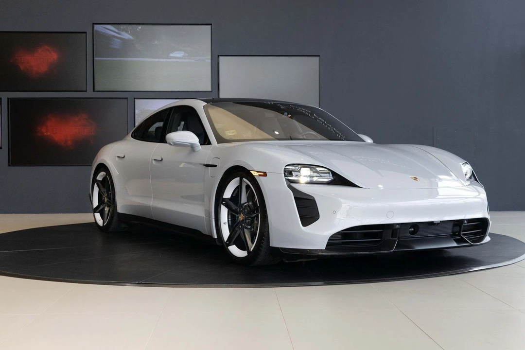 2021 Porsche Taycan Turbo S - Image 11 of 31