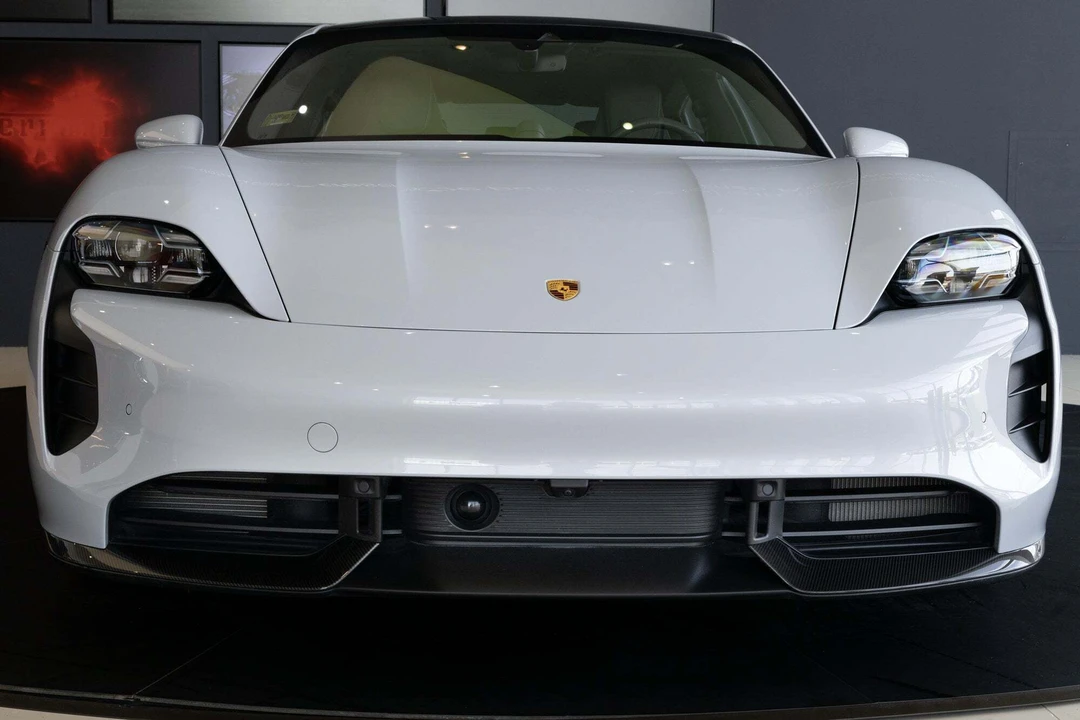 2021 Porsche Taycan Turbo S - Image 14 of 31