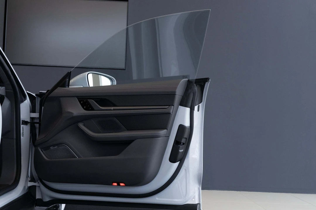 2021 Porsche Taycan Turbo S - Image 28 of 31