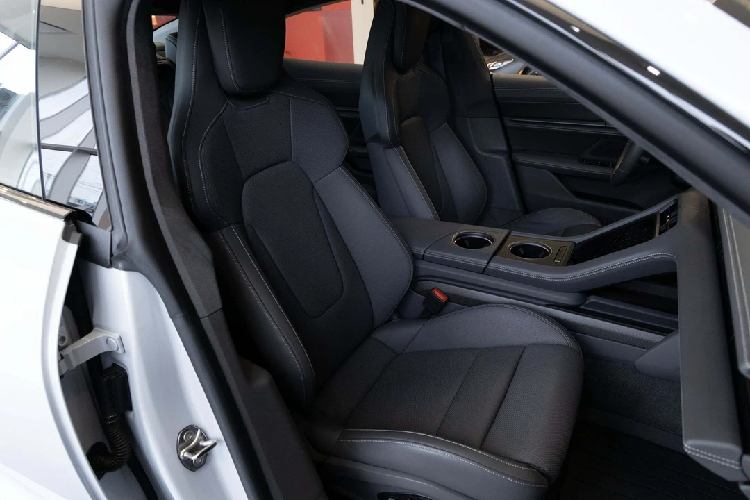 2021 Porsche Taycan Turbo S - Image 29 of 31