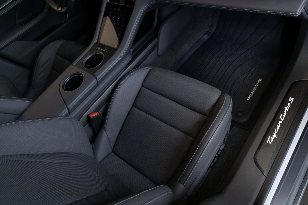 2021 Porsche Taycan Turbo S - Image 30 of 31