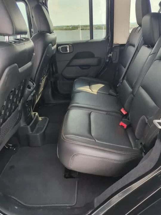 2021 Jeep JL Wrangler - Image 19 of 21