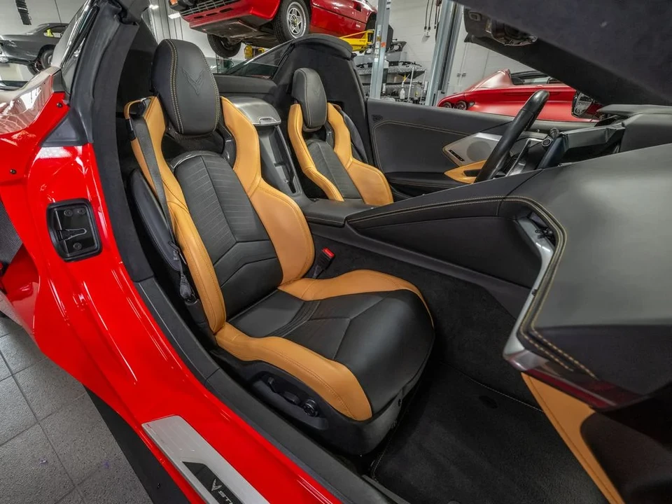 2022 Chevrolet Corvette C8 - Image 15 of 31