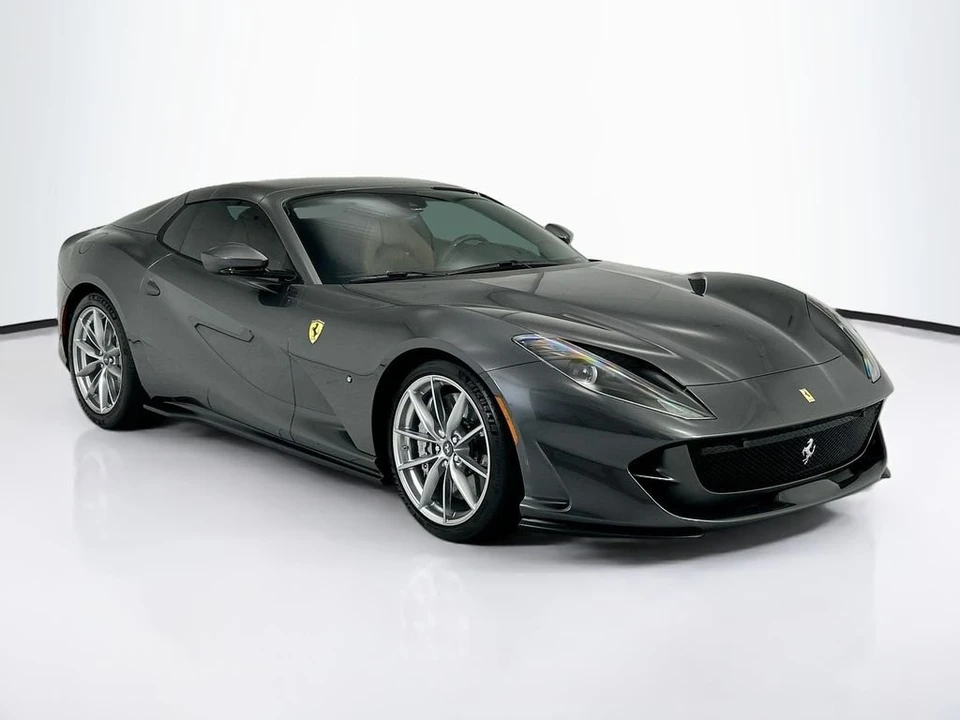 2022 Ferrari 812 GTS - Image 11 of 31